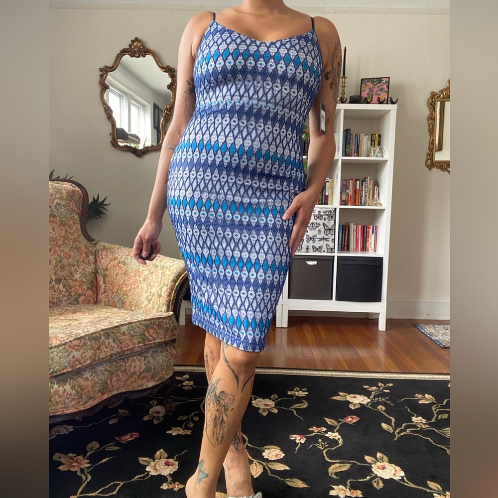 Guess Lace Overlay midi Dress